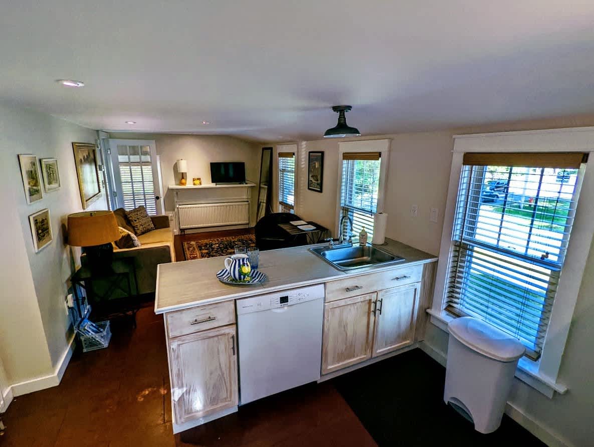 Trendy 2nd Floor Suite Near Acadia Park & Dining — Southwest Harbor, ME — vacation rental