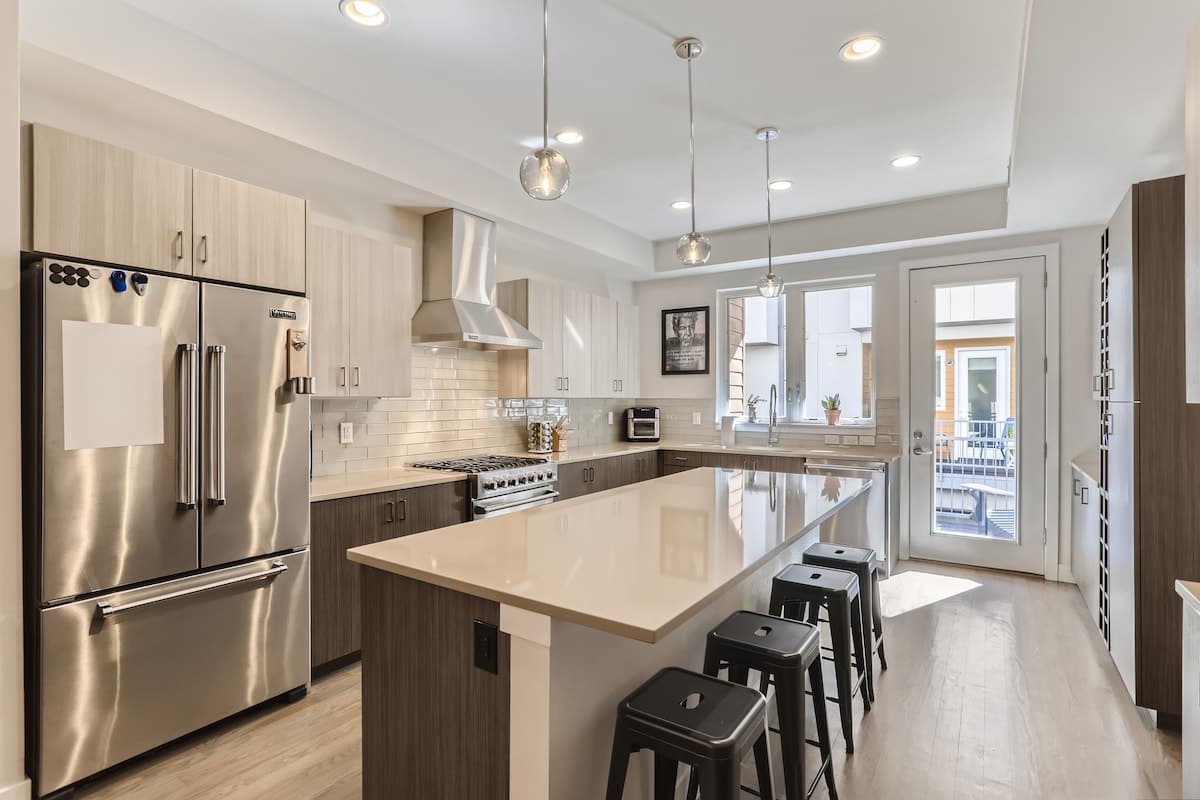 4BR Upscale Townhome - Roof Top - Skyline Views 4