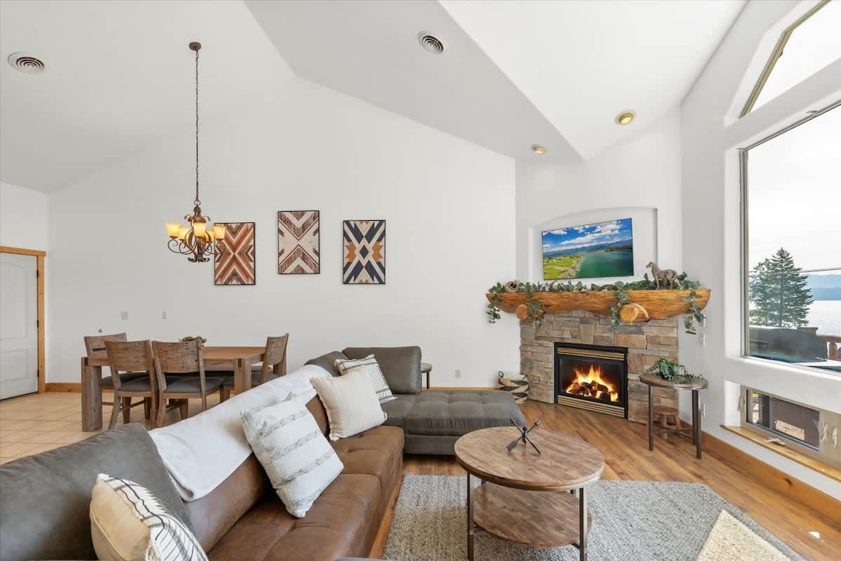 Blacktail Retreat | Close to Skiing & Glacier Park 2