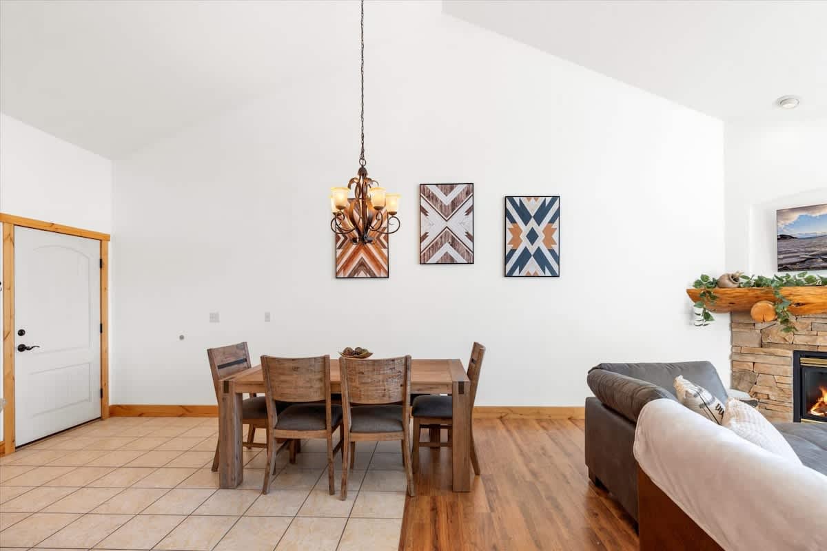 Blacktail Retreat | Close to Skiing & Glacier Park 5