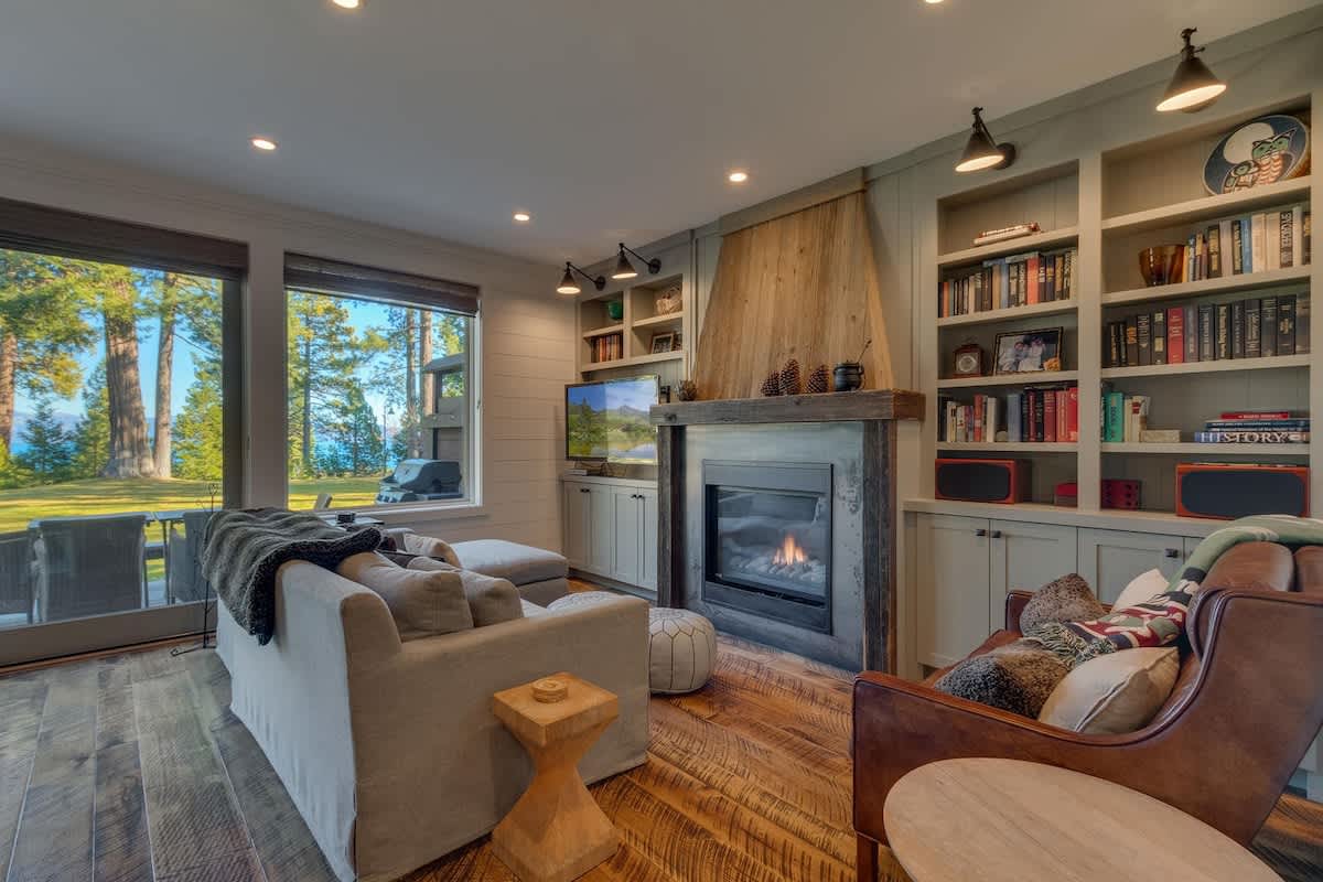 6-8 Miles to Palisades|Alpine|Homewood|Walk to TC — Tahoe City, CA — vacation rental
