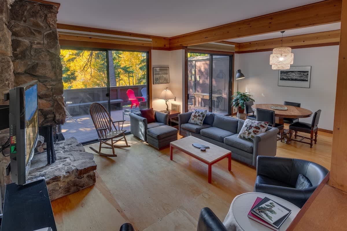 6-8 Miles to Palisades|Alpine|Homewood|Walk to TC