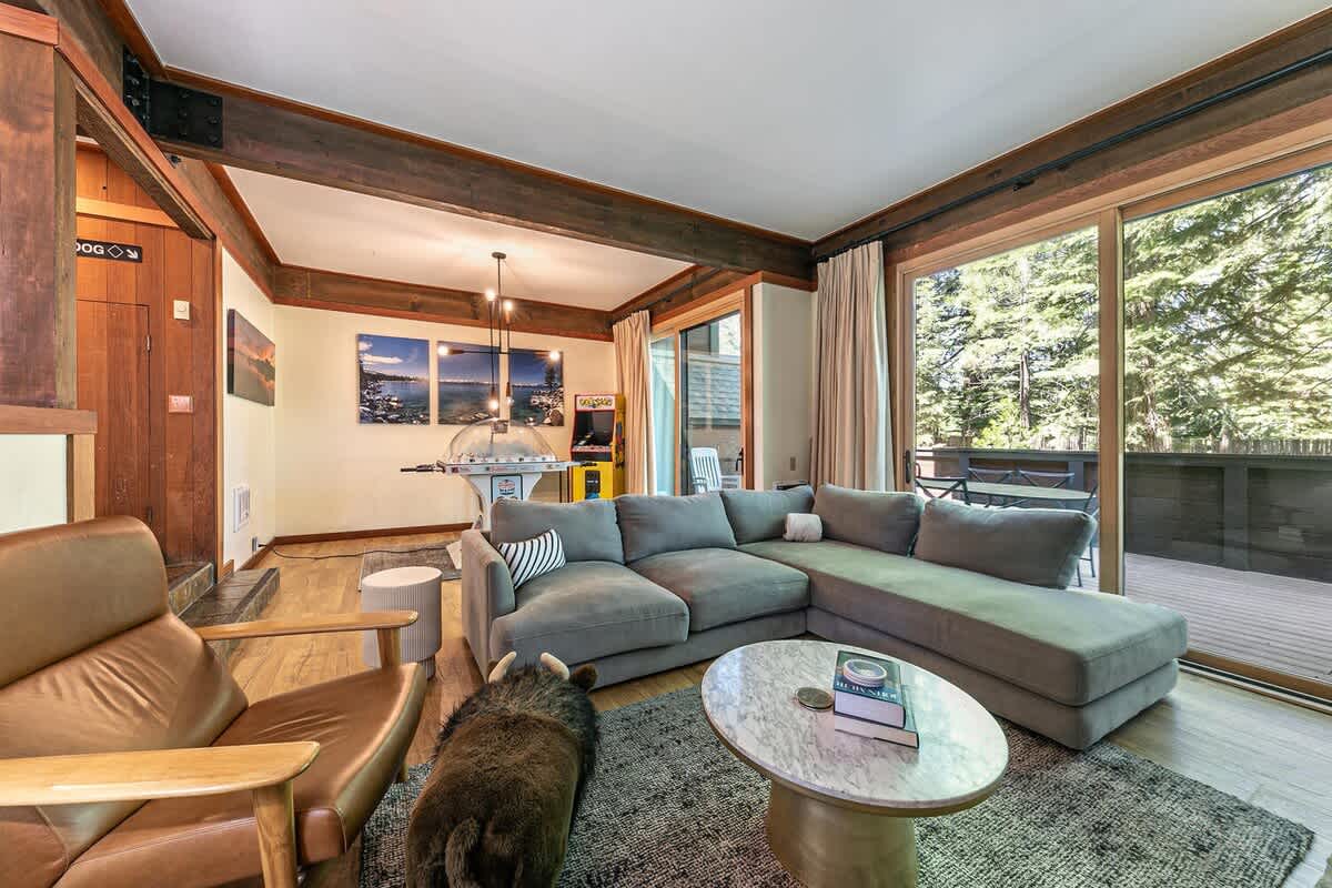 6-8 Miles to Palisades|Alpine|Homewood|Walk to TC — Tahoe City, CA — vacation rental