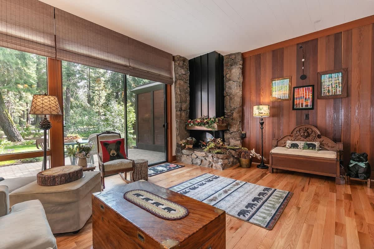 6-8 Miles to Palisades|Alpine|Homewood|Walk to TC — Tahoe City, CA — vacation rental