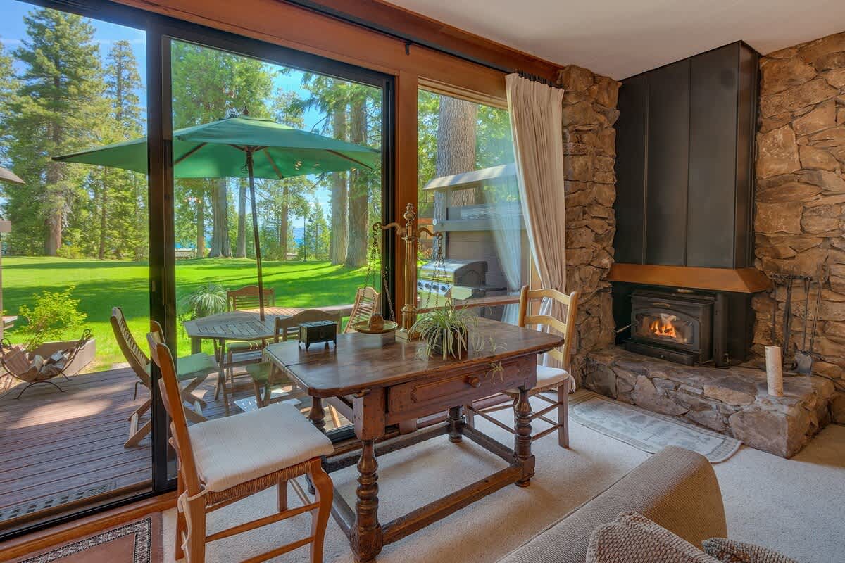 6-8 Miles to Palisades|Alpine|Homewood|Walk to TC — Tahoe City, CA — vacation rental