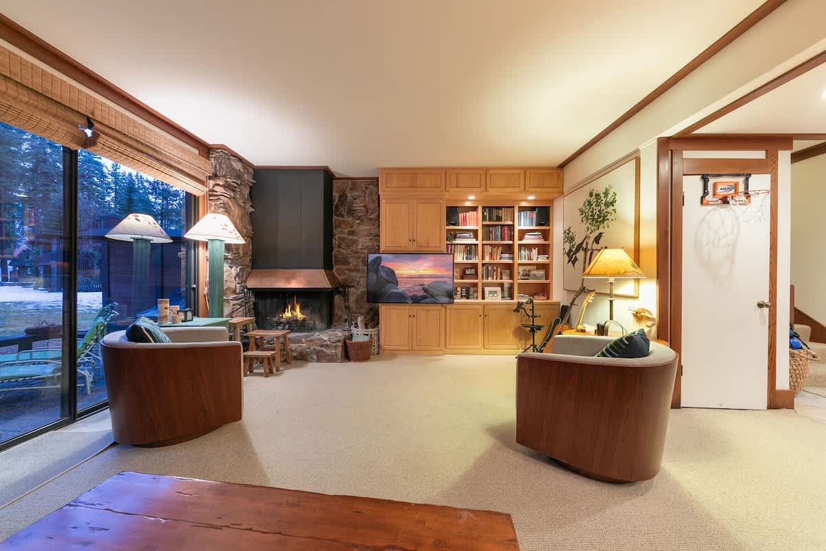 6-8 Miles to Palisades|Alpine|Homewood|Walk to TC — Tahoe City, CA — vacation rental