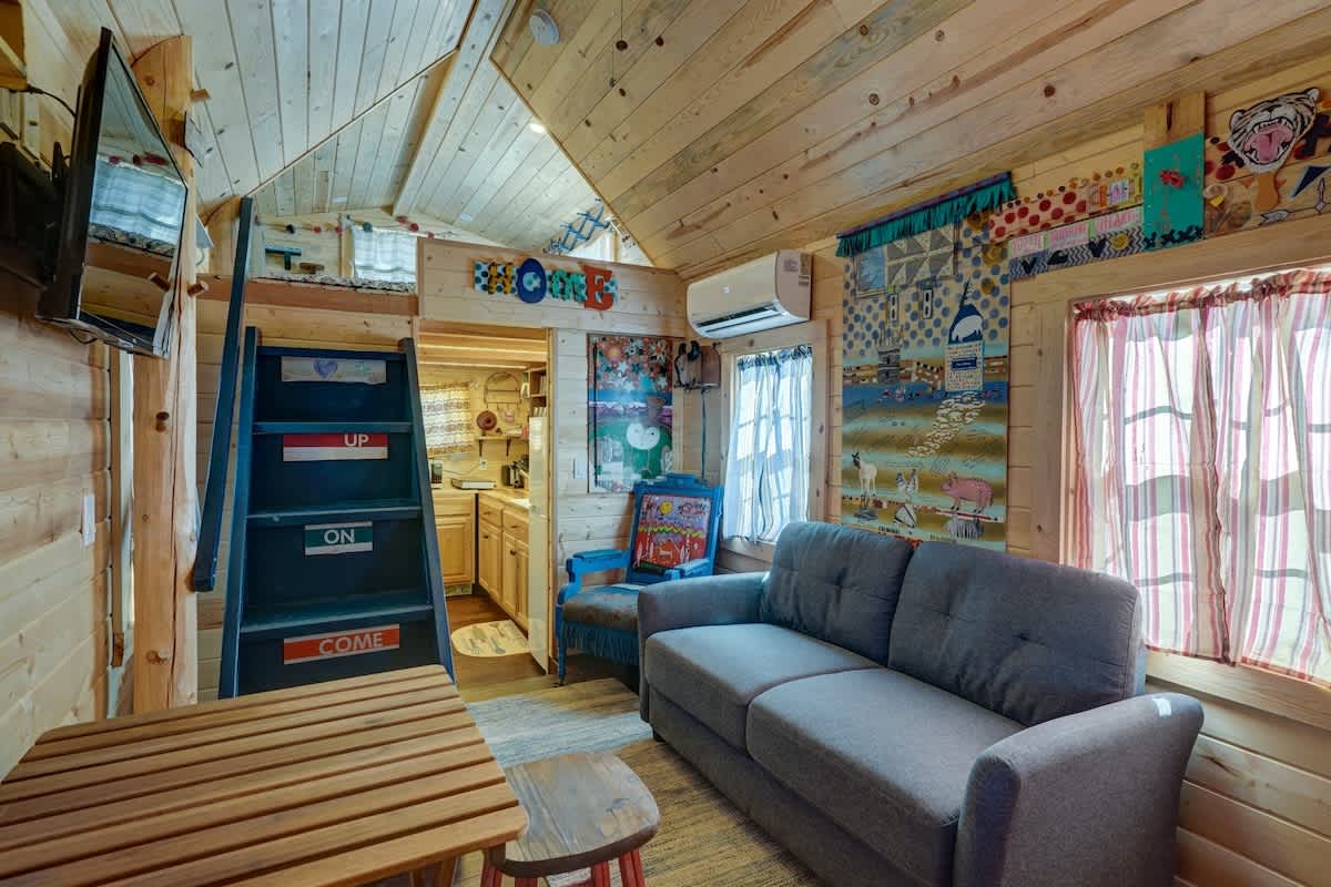 Cozy & rustic Tiny House in Downtown Leadville — Leadville, CO — vacation rental