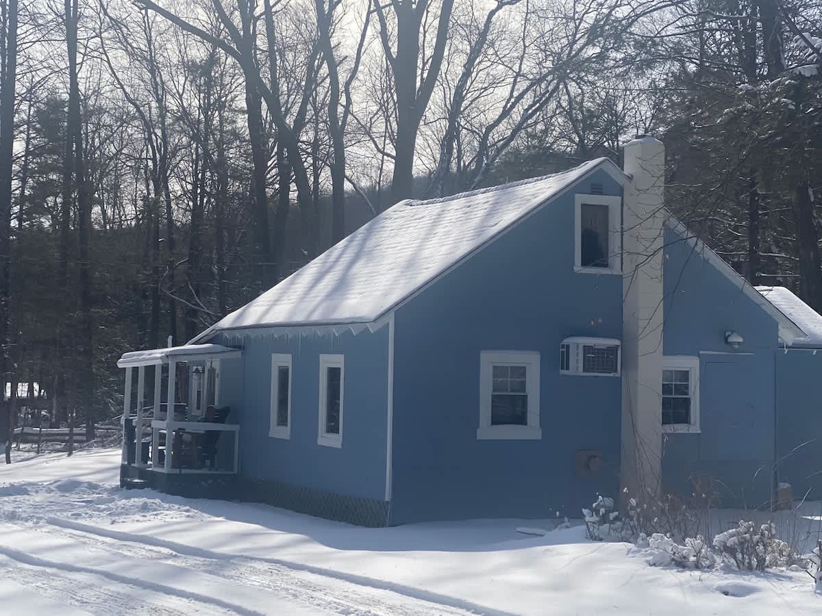 Camelback cottage - On One Acre and Pet Friendly — Tannersville, PA — vacation rental