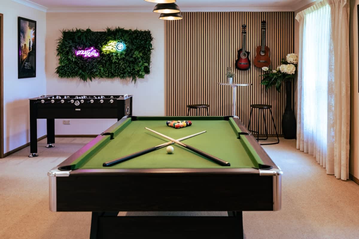 Seednest |Game room & TropGarden — Swan Hill, Victoria — vacation rental