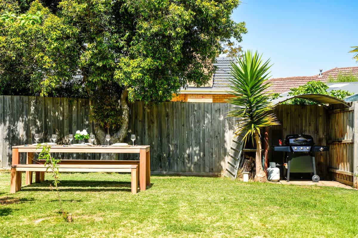 Seednest Modern Family Garden & BBQ retreat — Highton, VIC — vacation rental
