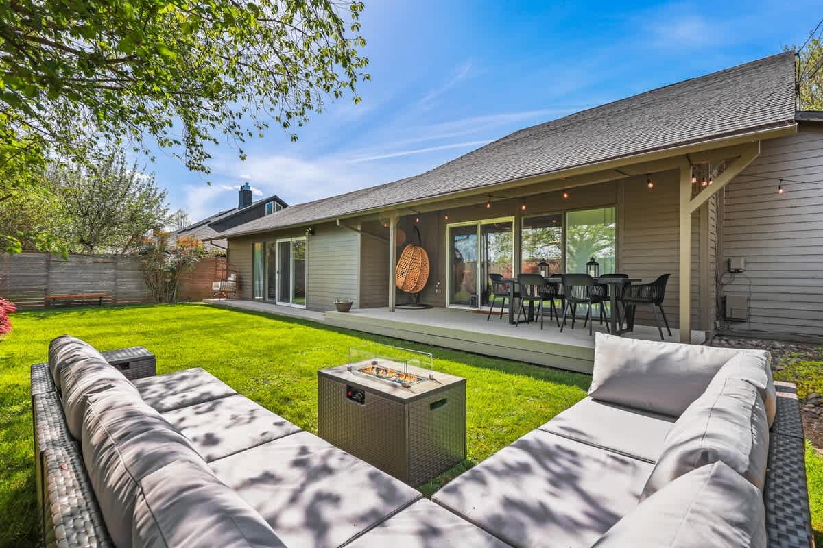 Sleeps 22 Game Room | Hot Tub 5