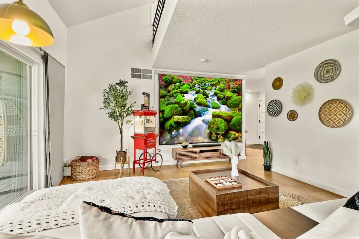 Sleeps 22 Game Room | Hot Tub 3