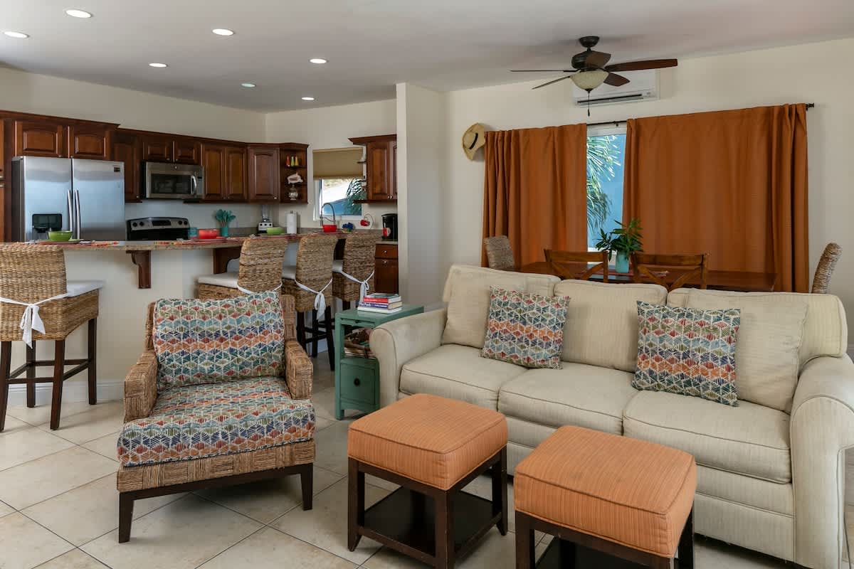 Ocean Views, Pool, Walk2Town, Backup Generator! - Photo 2