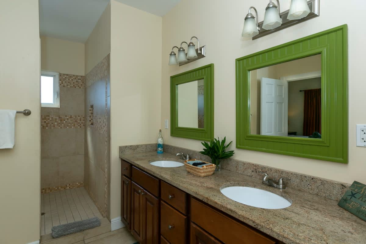 Ocean Views, Pool, Walk2Town, Backup Generator! - Photo 15