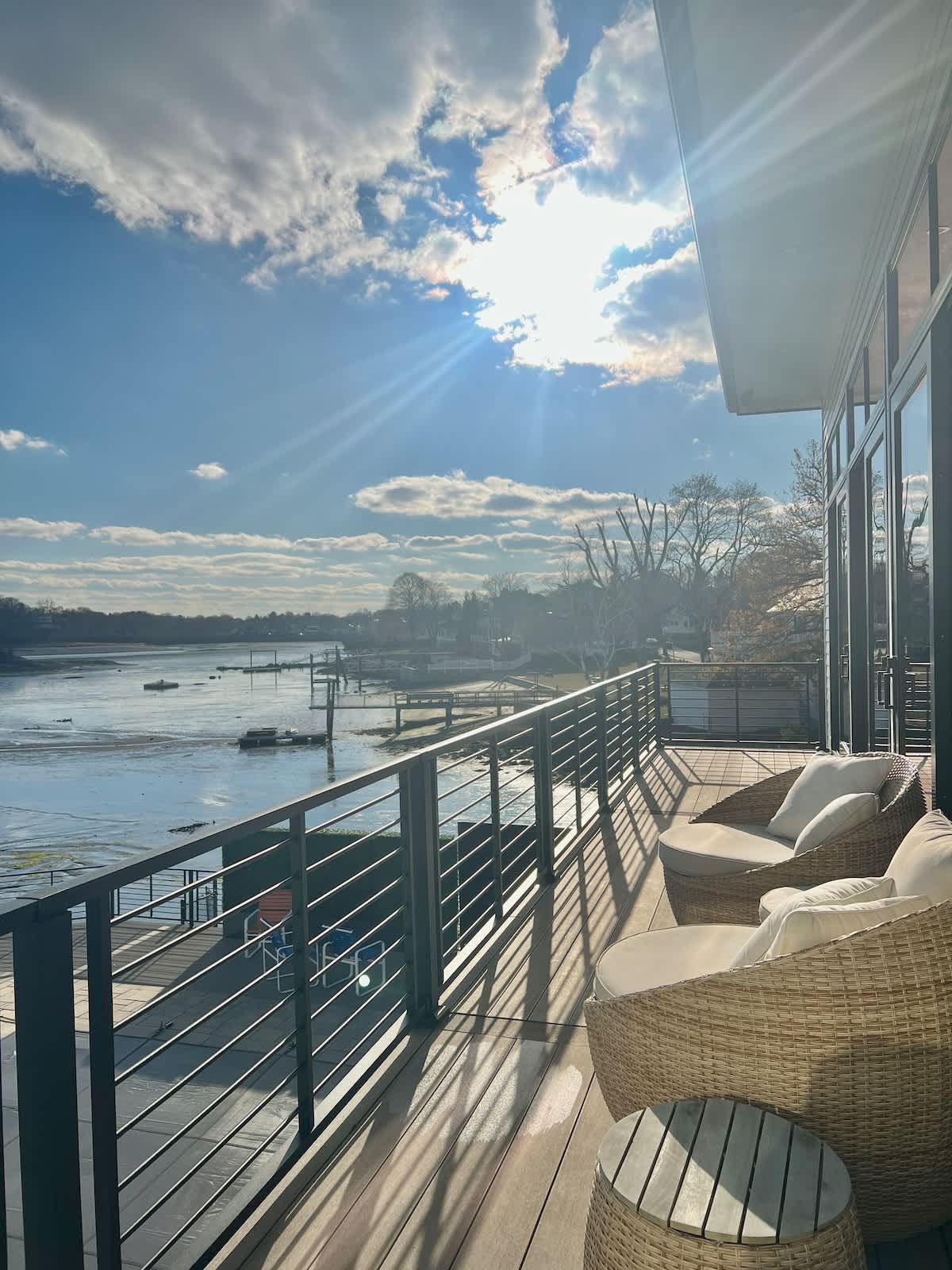 Salem Waterfront Couples Retreat - 1 mi Downtown! - Photo 29