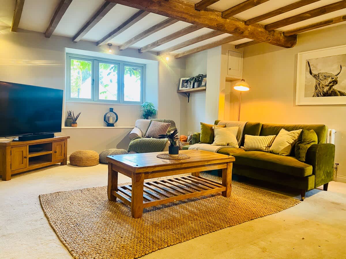 Cotswolds escape with Hot Tub and games room — Long Compton, England — vacation rental