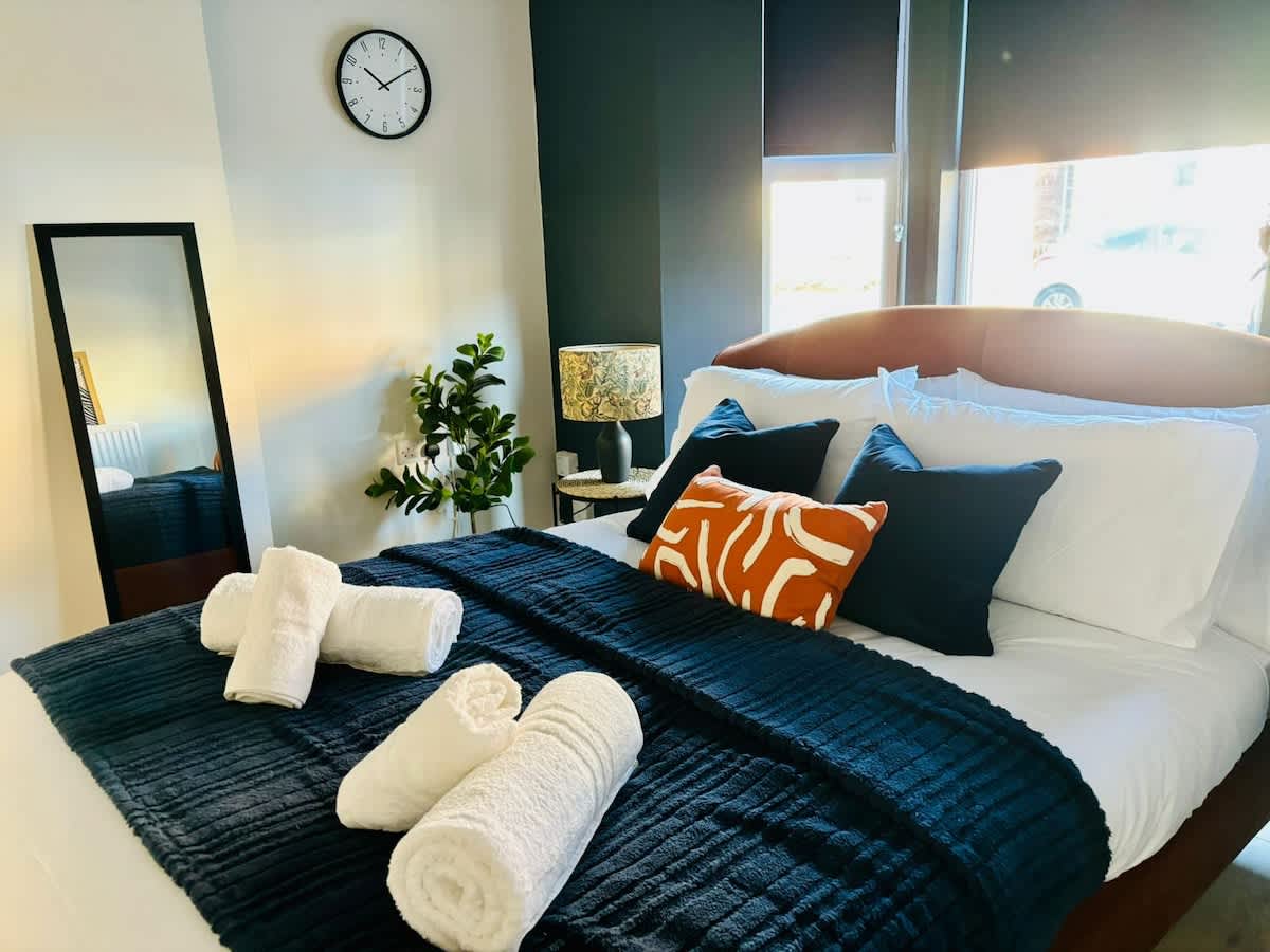 Central Gloucester: Long-Stay Base with Parking — Gloucestershire, England — vacation rental