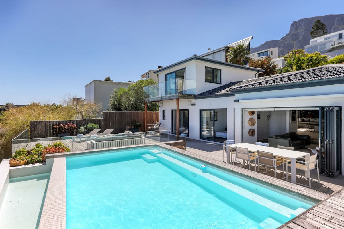 Ty Gwyn Camps Bay - Luxury Villa with pool & views — Cape Town, Western Cape — vacation rental