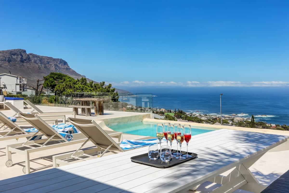 Two Views - 8 Bedroom Villa in Camps Bay & Hot Tub — Cape Town, Western Cape — vacation rental