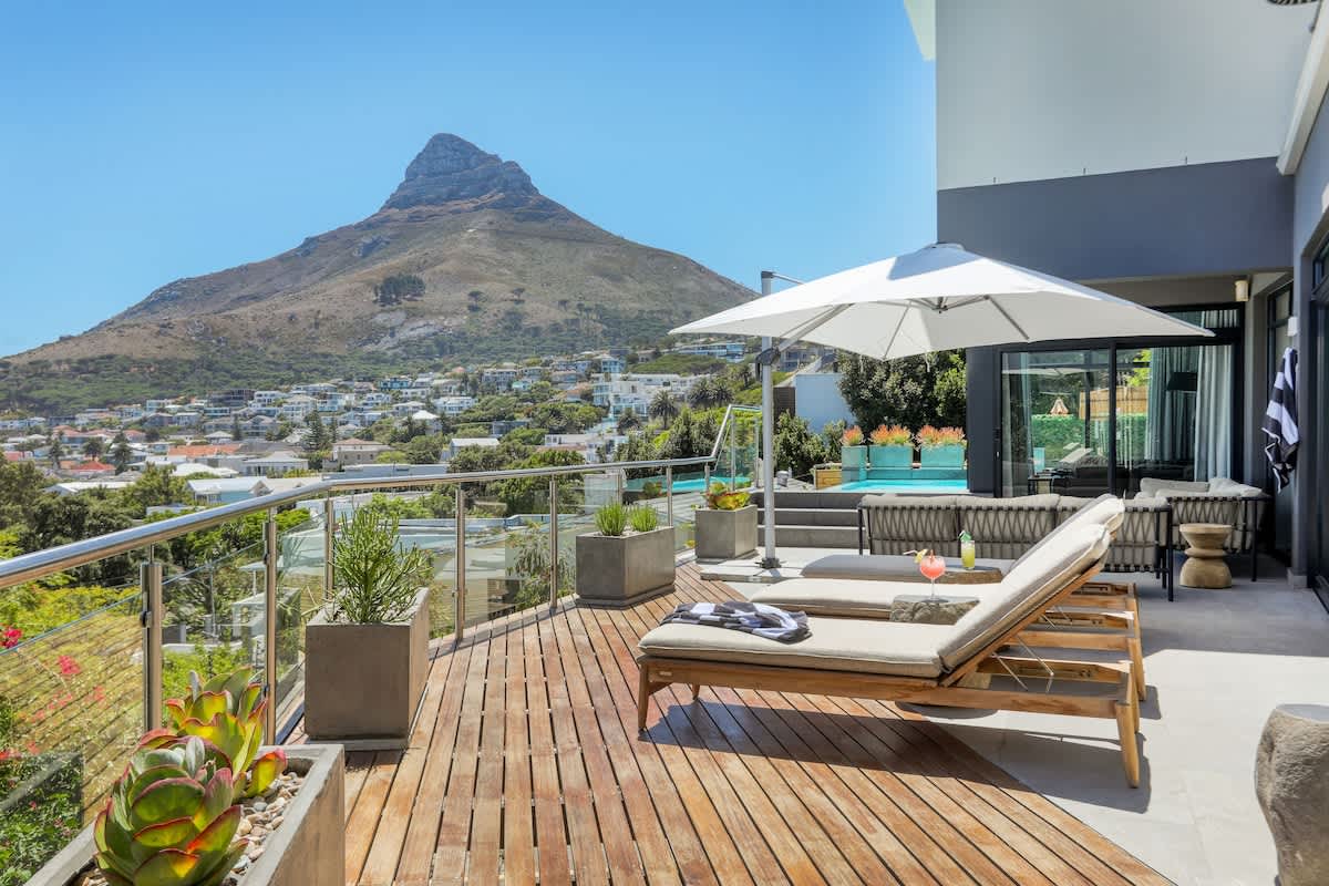 Vista del Mare - 3 Min walk to Camps Bay beach — Cape Town, Western Cape — vacation rental