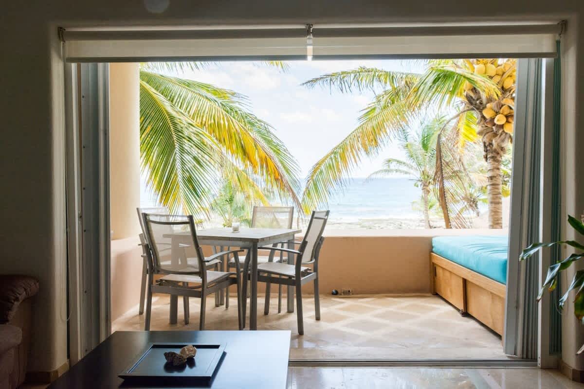 Puerto Aventuras: Private balcony, Wi-Fi, and ocean views — Puerto Aventuras, Quintana Roo — vacation rental
