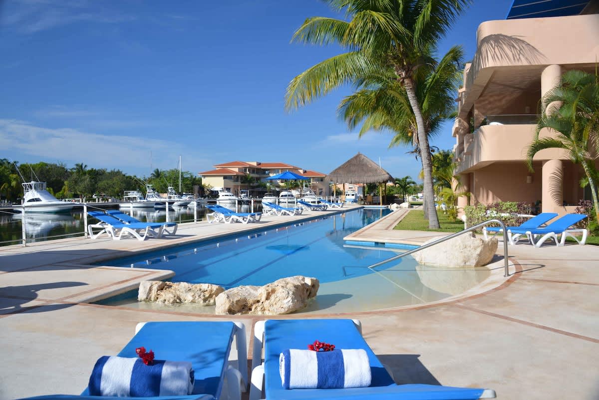 Gran Marina Puerto Aventuras: garden and pool — Puerto Aventuras, Quintana Roo — vacation rental