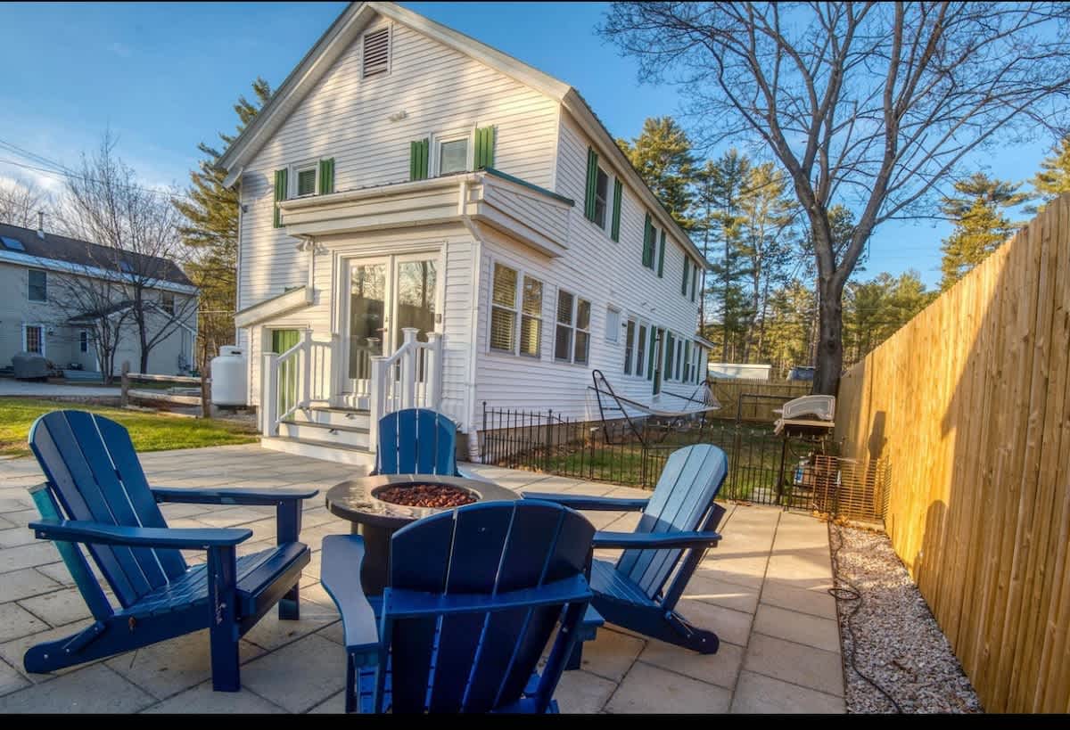 Spacious 4BR Home w/ Firepit in North Conway — Conway, NH — vacation rental