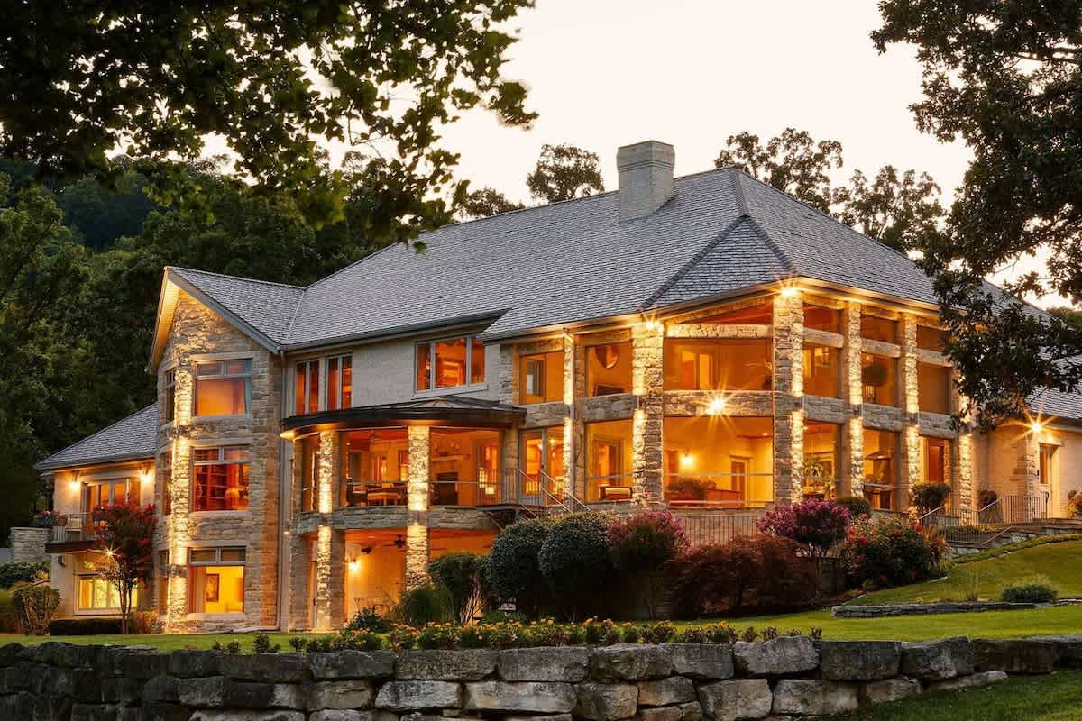 Curated luxury homes for infinite stays.