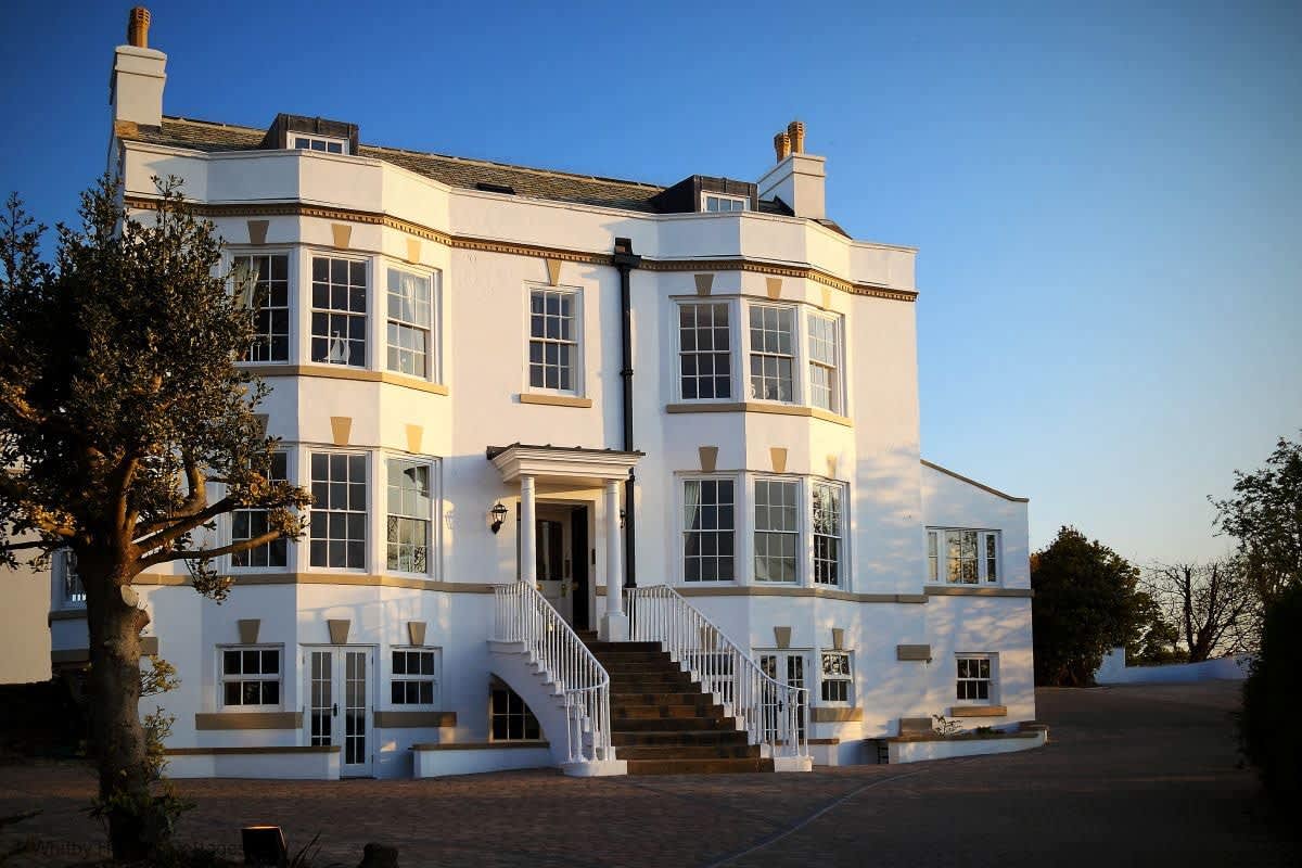 Exceptional Two-Bed in Whitby with Parking & Views — Whitby, North Yorkshire — vacation rental