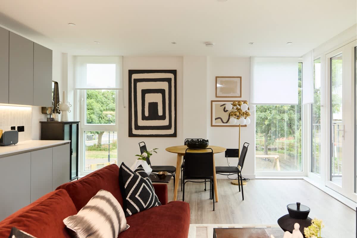 The Tottenham Hale Crib - 2BDR Flat with Balcony