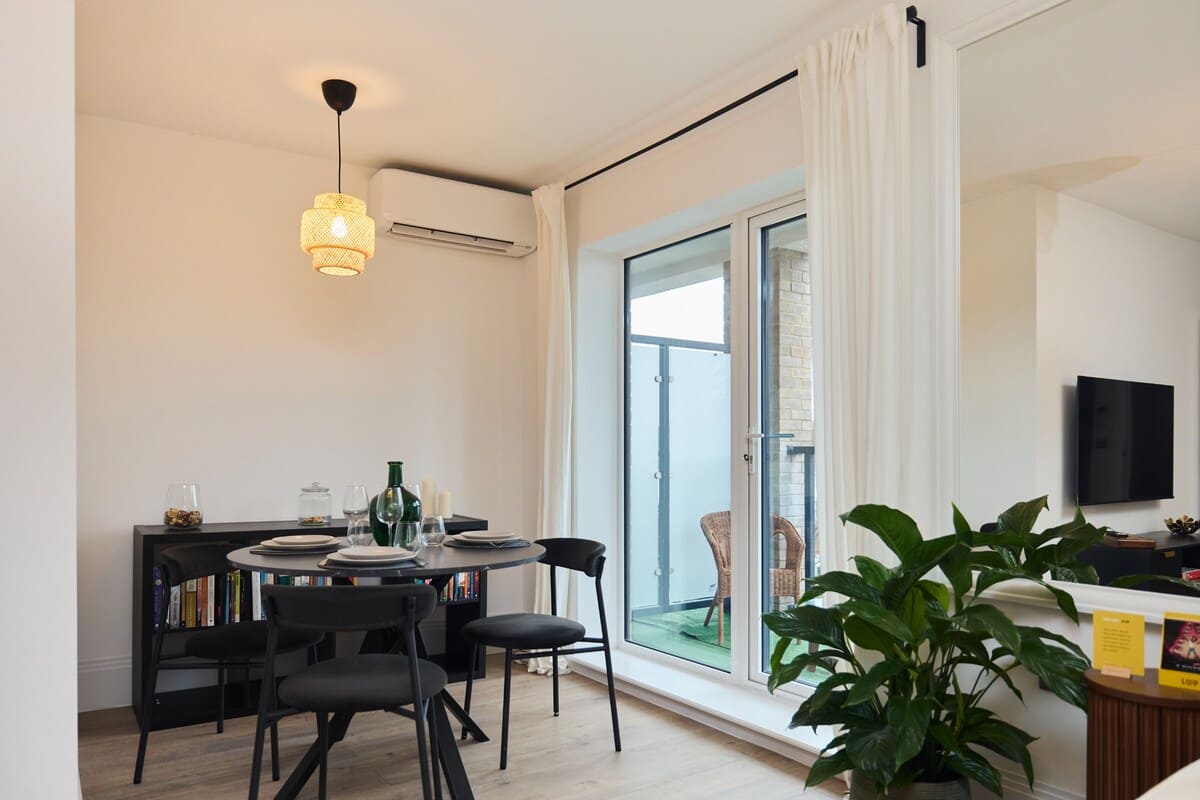 The Wembley Park Arms - 2BDR Flat with Balcony