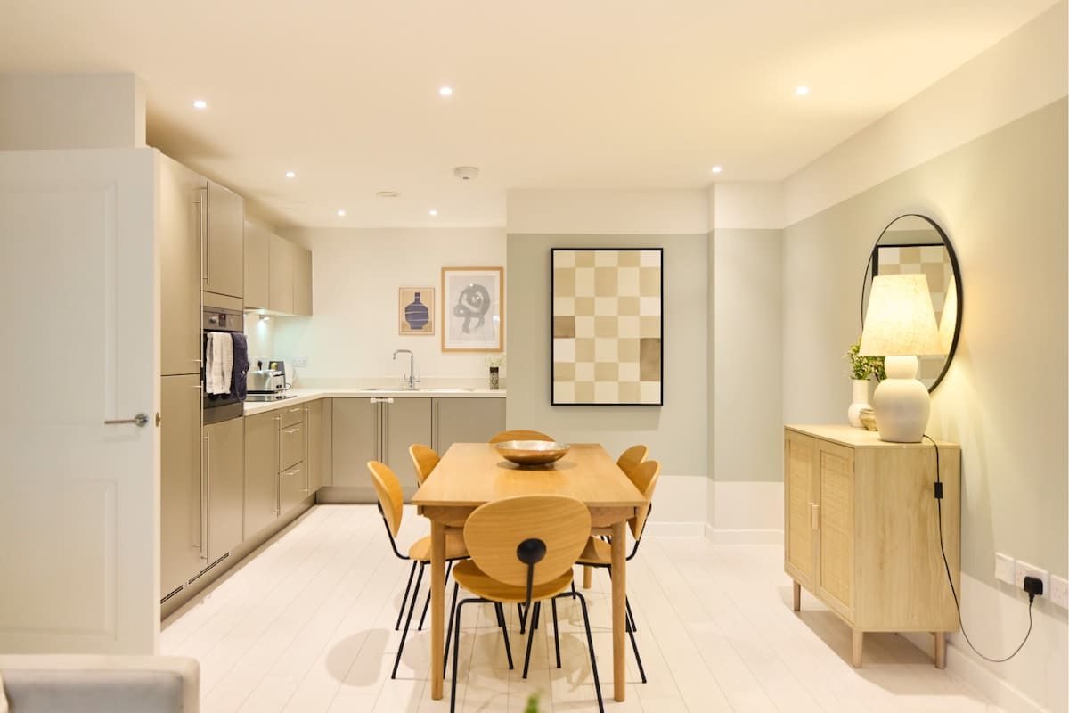 The River Lea Escape - Charming Bright 2 Bdr Flat
