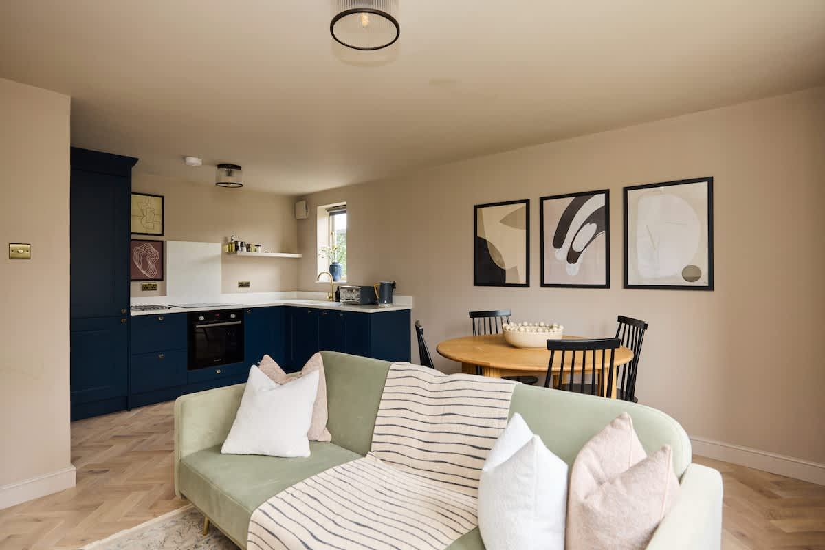 The Twickenham Wonder - 1 Bdr Flat with Parking