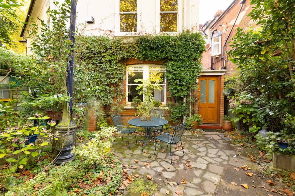 The Abinger Place