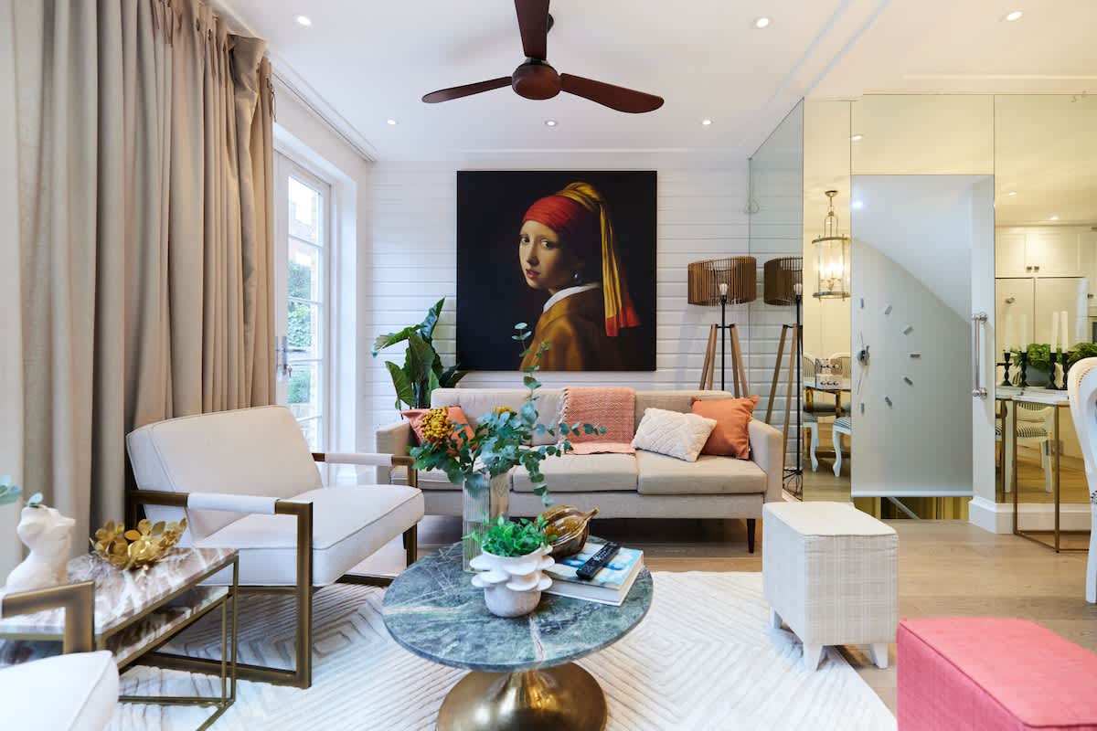 The St Lukes Garden Place - Spacious 4 Bdr House