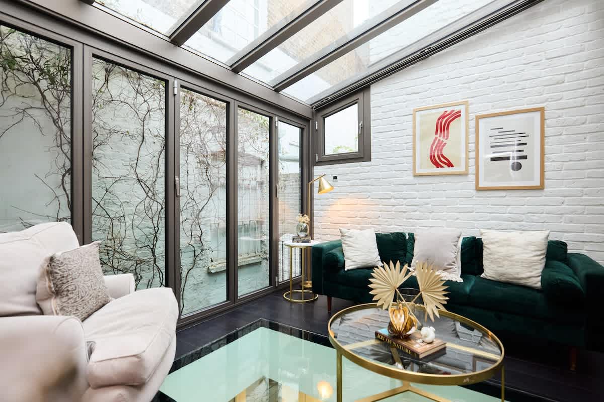 The Notting Hill Gate Crib