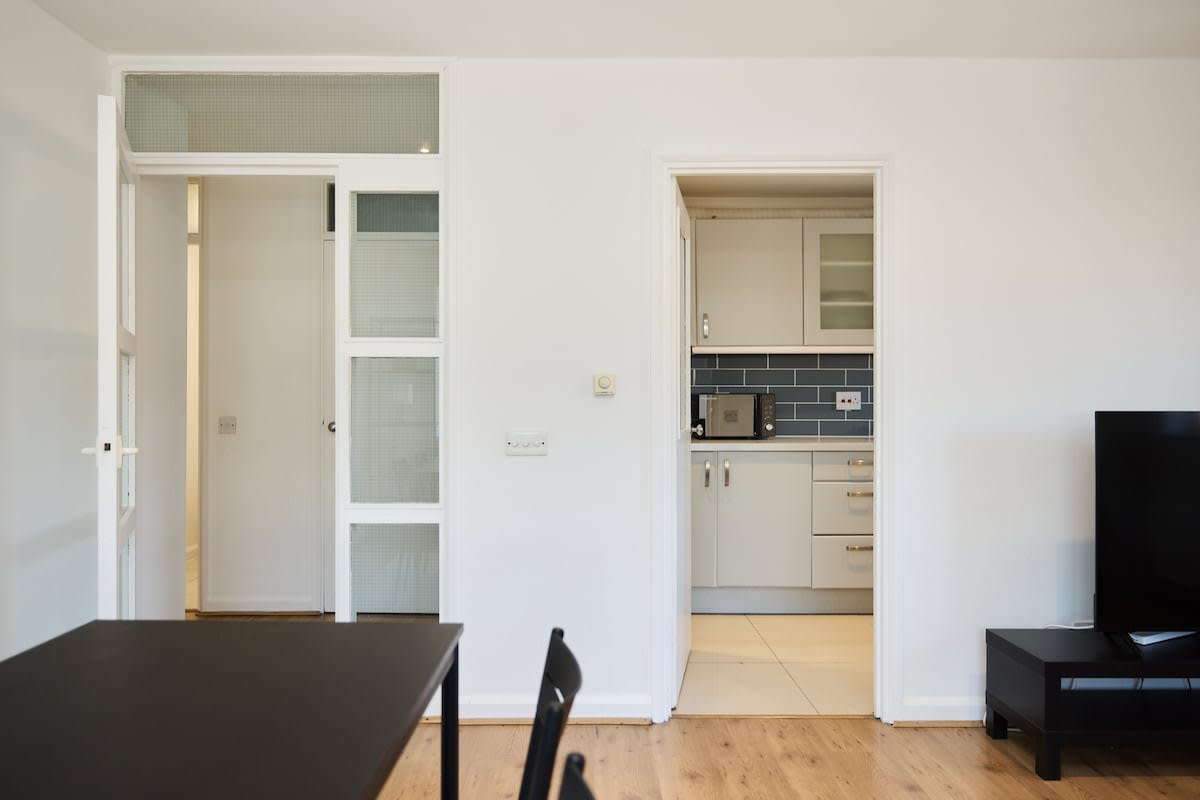 The West Hampstead Base - Central 2BDR Apartment