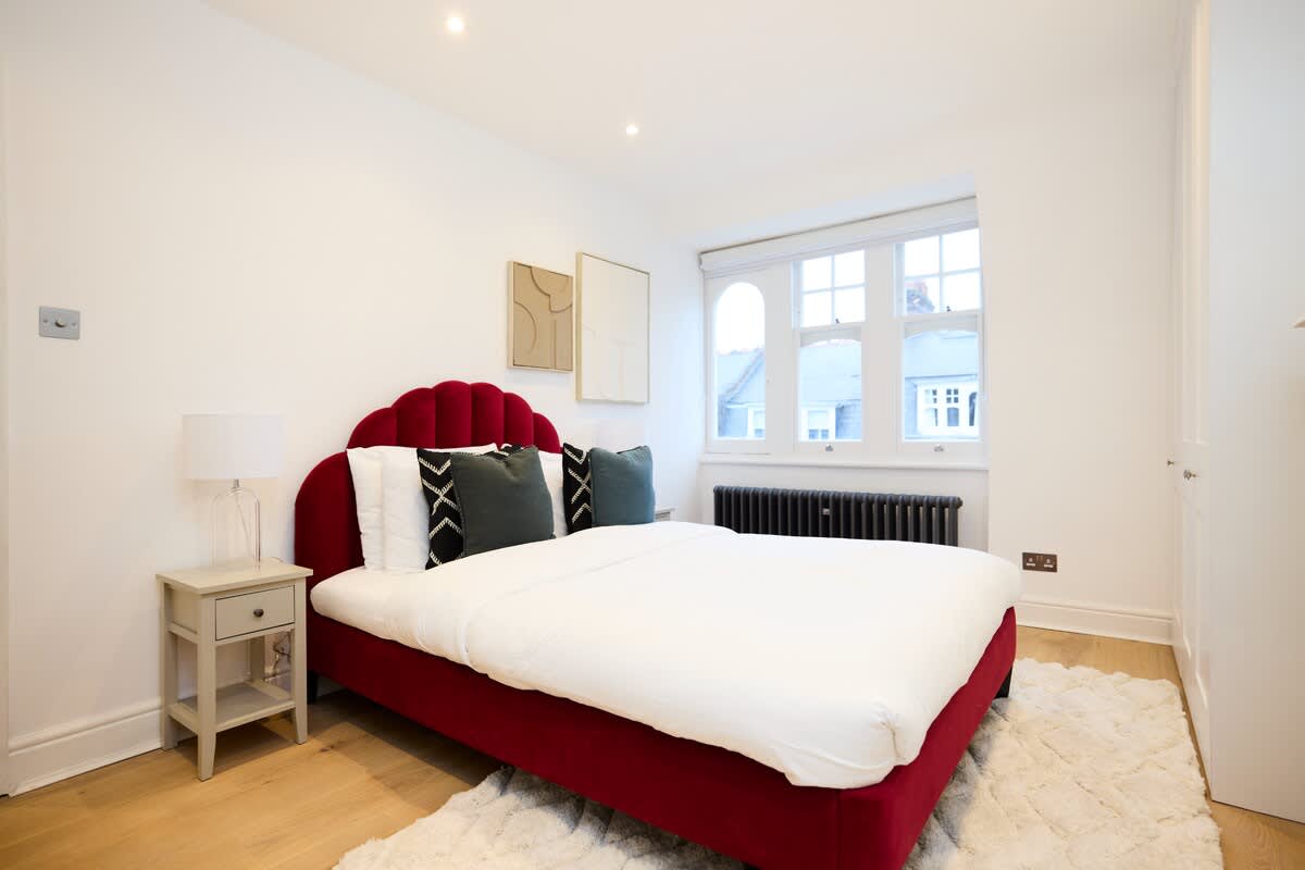 The Belsize Park Place - 6BDR Home with Garden