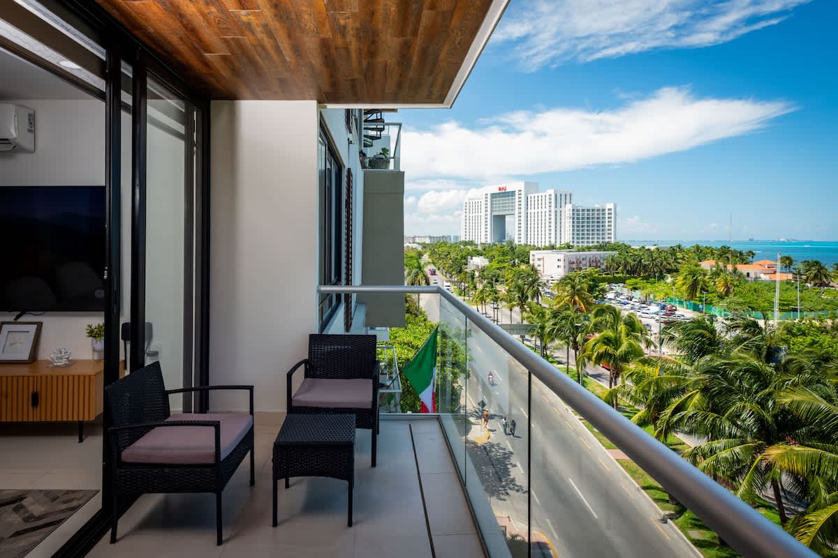 Oceanview with Rooftop Pool in Playa Tortugas — Cancún, Quintana Roo — vacation rental