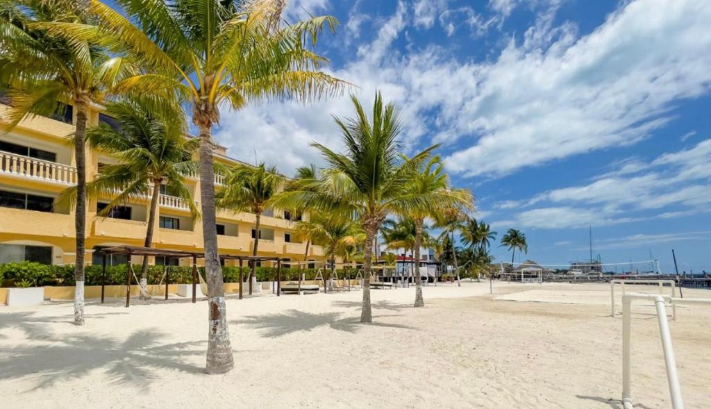 Cozy in a hotel complex with a beach — Cancún, Quintana Roo — vacation rental