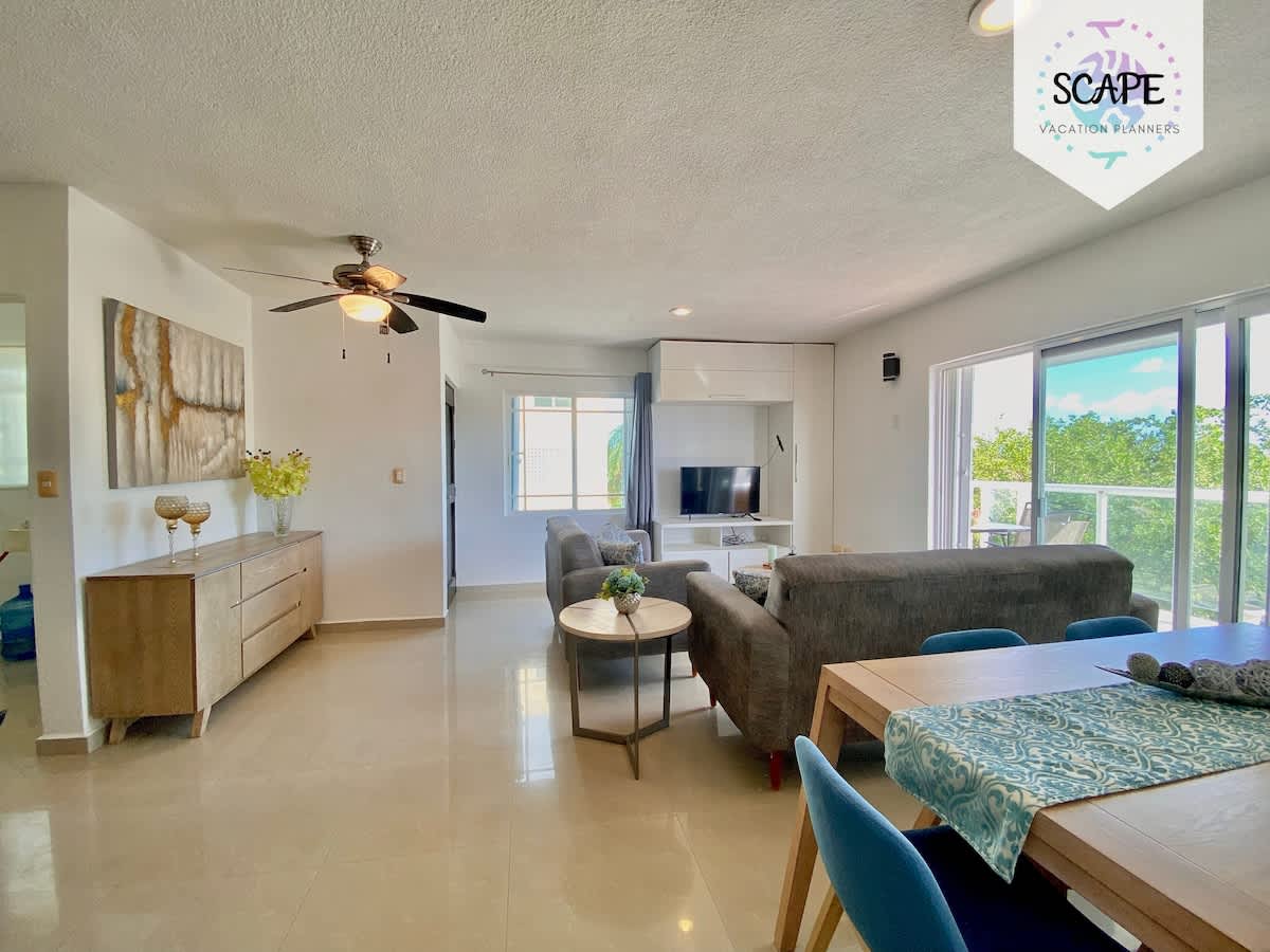 Apartment in Cancun: City Views, Balcony, and Near the Ferry — Cancún, Quintana Roo — vacation rental