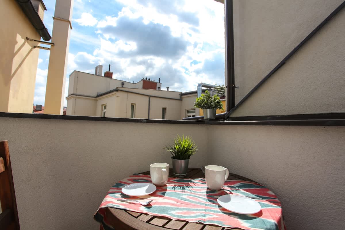 Charles bridge unique maisonette