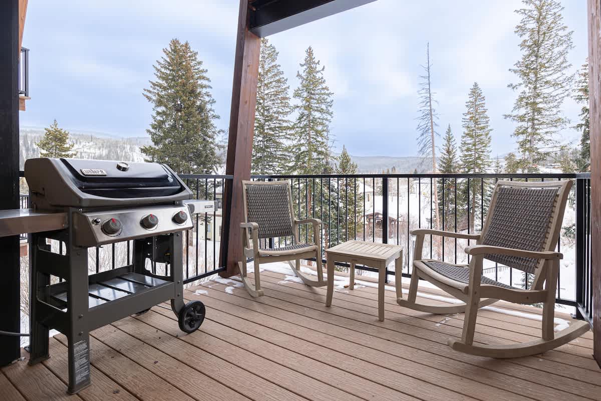 - Grill up your favorites while gazing at snow kissed trees and open skies
- Rock back in comfy chairs with morning coffee or evening wine in hand
- Enjoy a quiet retreat with nature all around and fresh mountain air