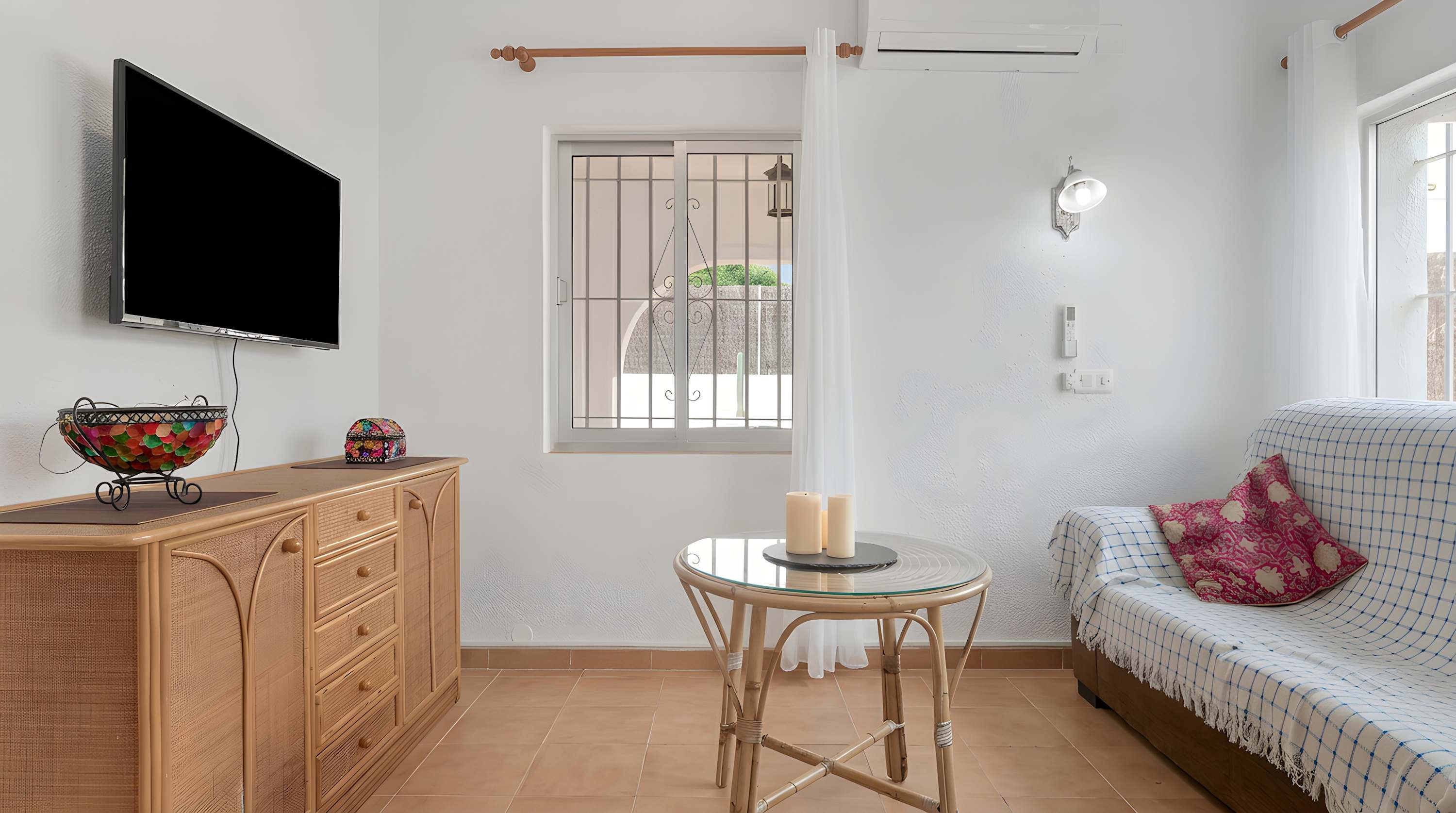 Apartamento accesible en Conil con piscina compartida, parking y jardín privado - image 9
