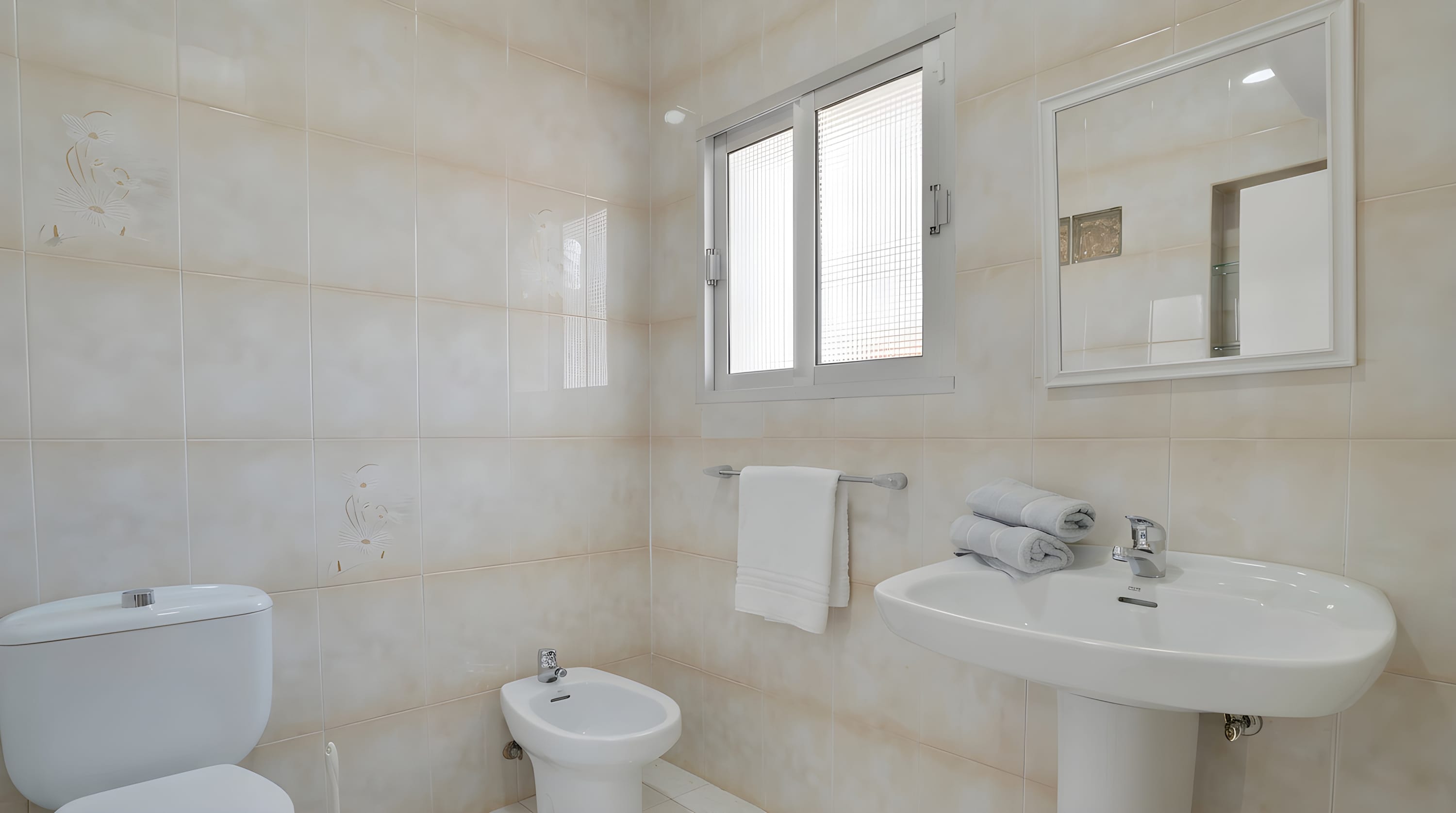 Apartamento accesible en Conil con piscina compartida, parking y jardín privado - image 22