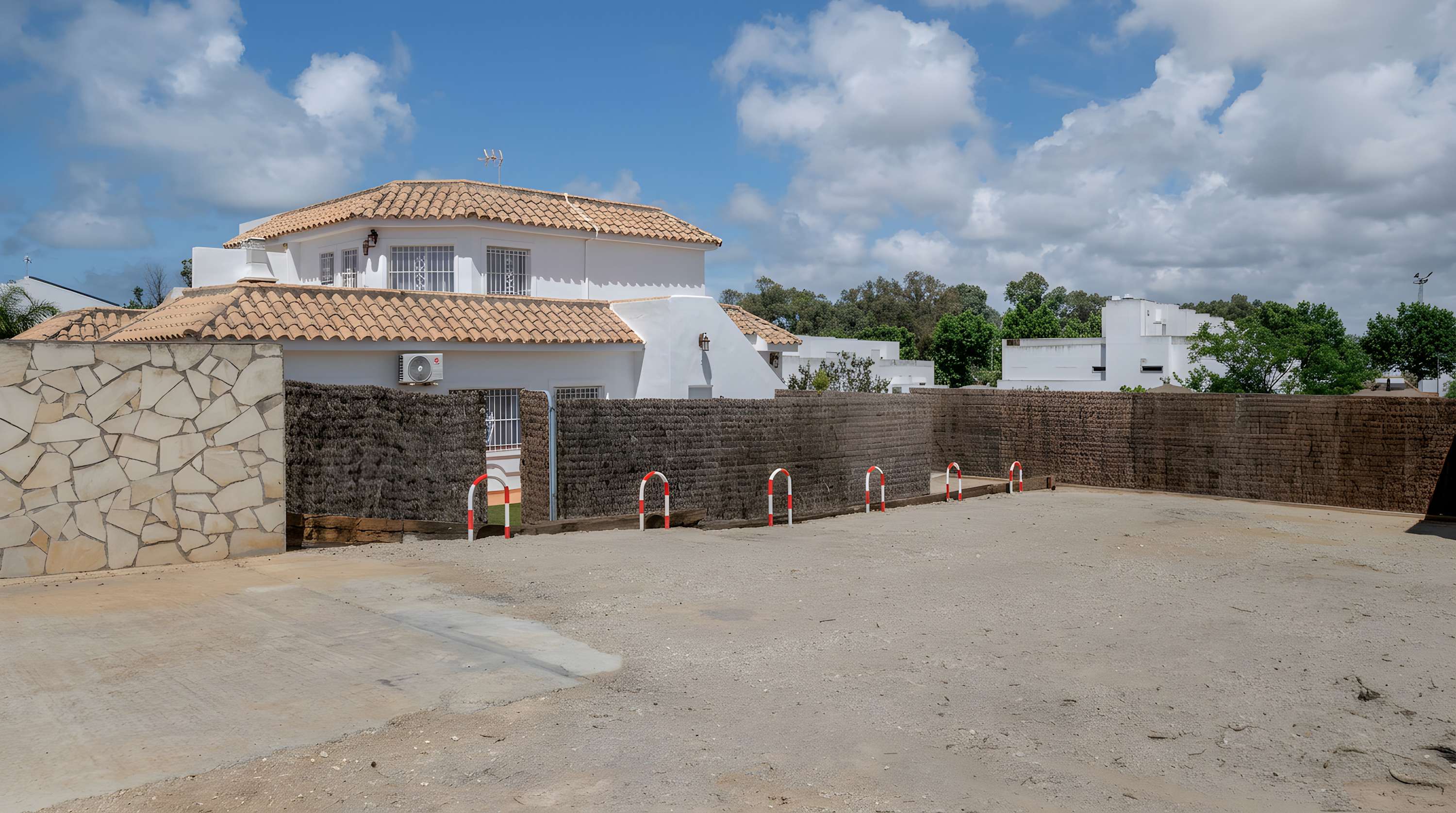 Apartamento accesible en Conil con piscina compartida, parking y jardín privado - image 26