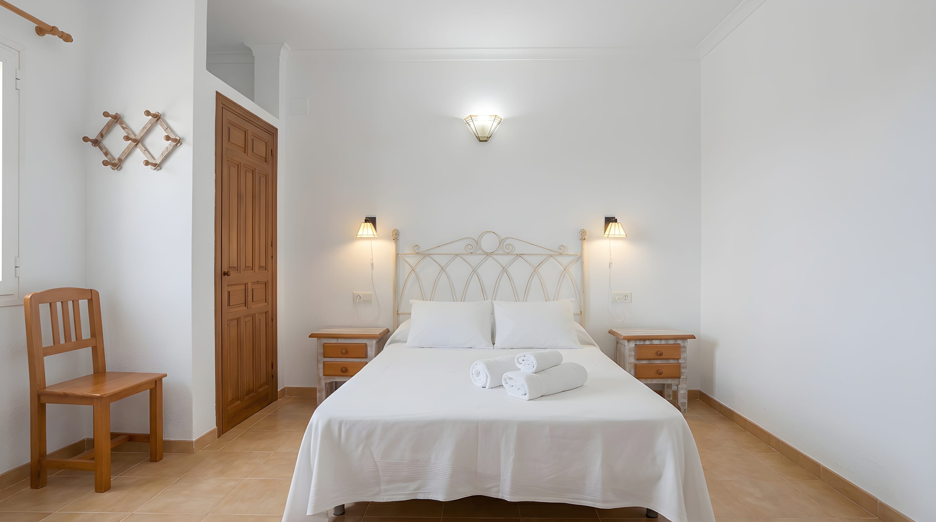 Apartamento accesible en Conil con piscina compartida, parking y jardín privado - image 16