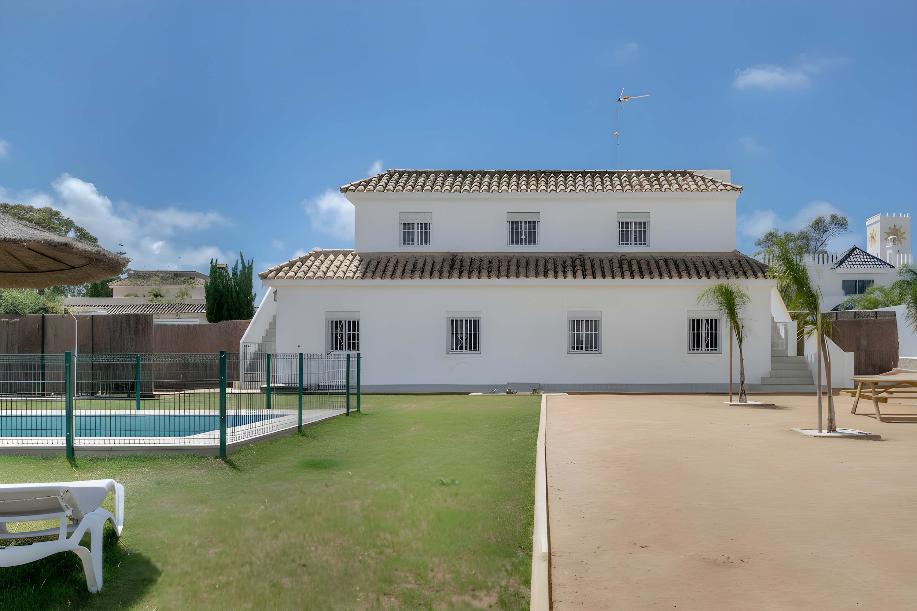 Casa en Conil: apartamento con piscina compartida, jardín y parking privado - image 4