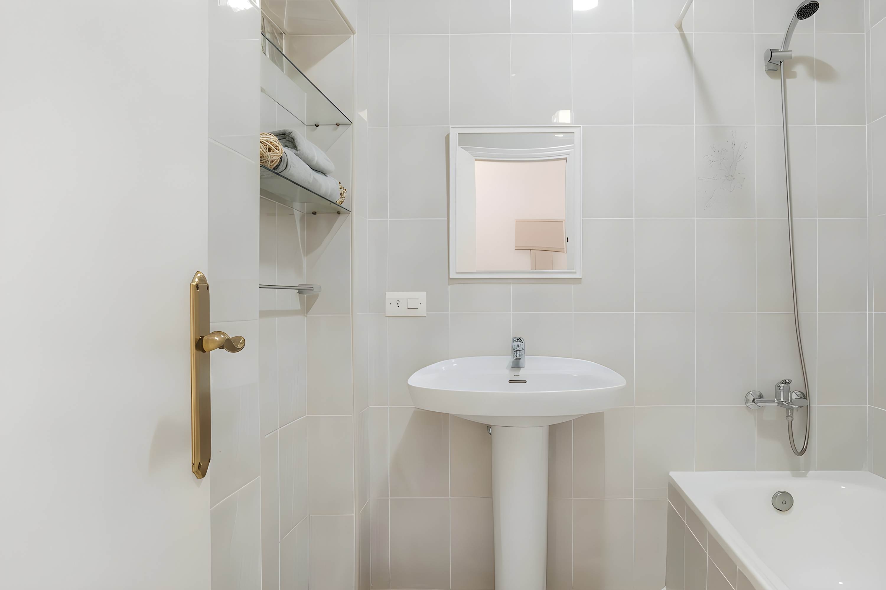 Casa en Conil: apartamento con piscina compartida, jardín y parking privado - image 27