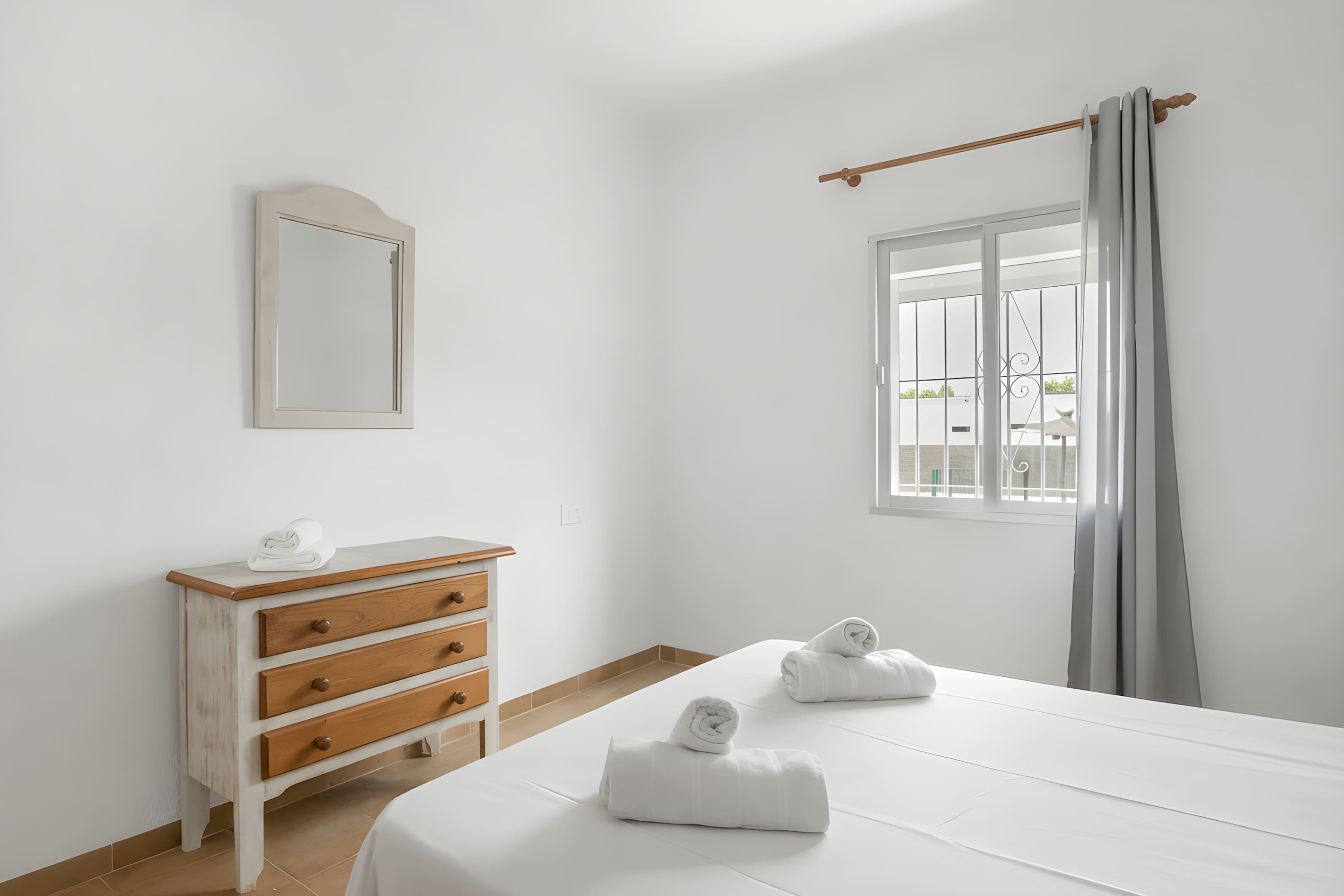 Casa en Conil: apartamento con piscina compartida, jardín y parking privado - image 11